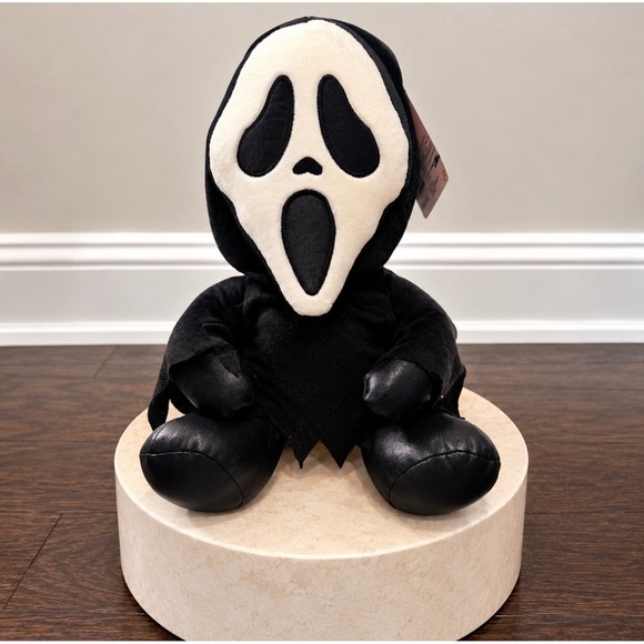 Kidrobot Other - Kidrobot Ghost Face Phunny Plush vibrating Scream Movie Collectible 8 Inch Black